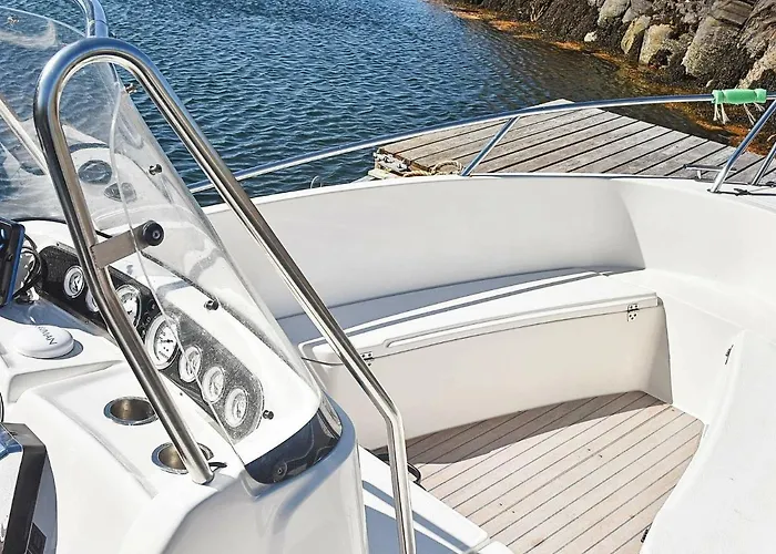 10 Person In Vevang-by Traum