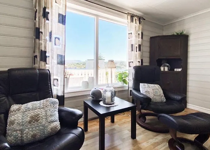 10 Person In Vevang-by Traum *