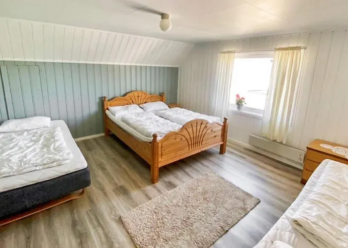 10 Person In Vevang-by Traum *